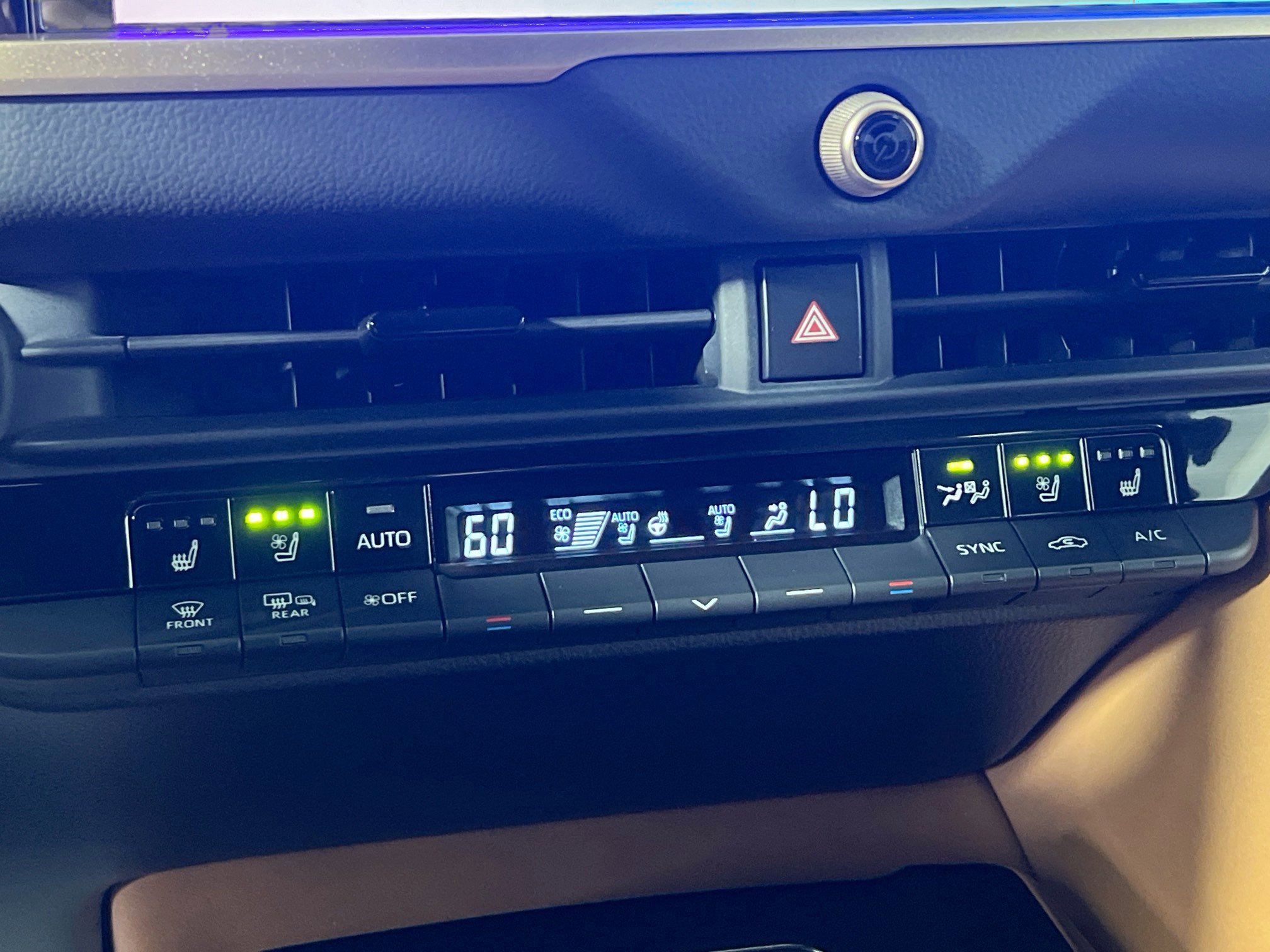 Used 2025 Toyota Crown Signia AWD/4WD image 27