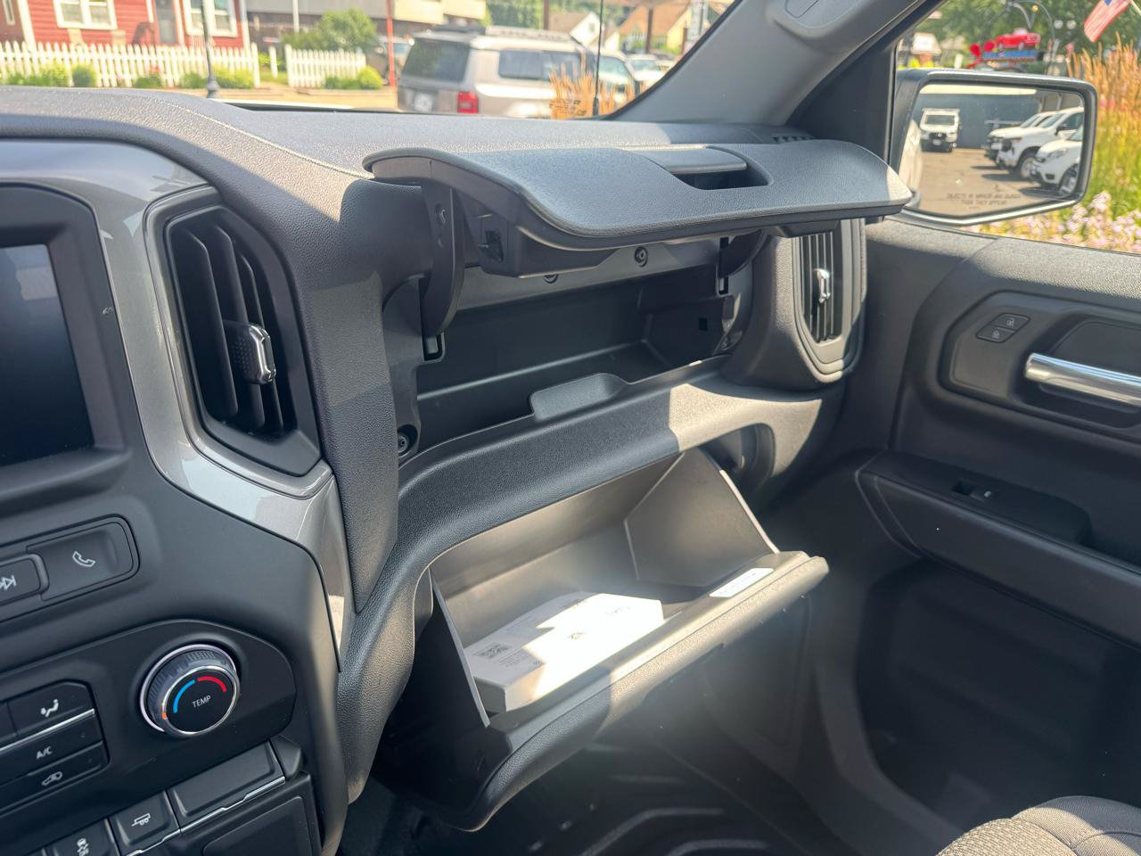 Used 2025 Chevrolet Silverado 1500 W/T RWD image 32
