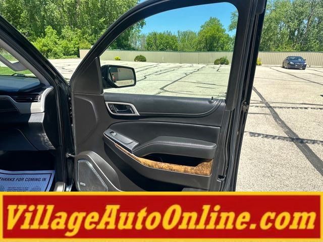 Used 2016 GMC Yukon Denali w/ Open Road Package AWD/4WD image 49