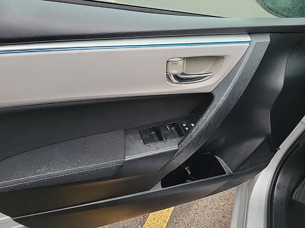 Used 2014 Toyota Corolla LE FWD image 8