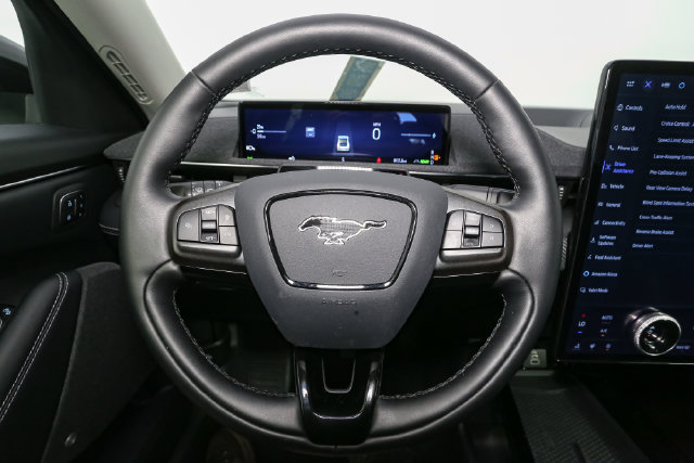 Used 2025 Ford Mustang Mach-E Premium AWD/4WD image 27