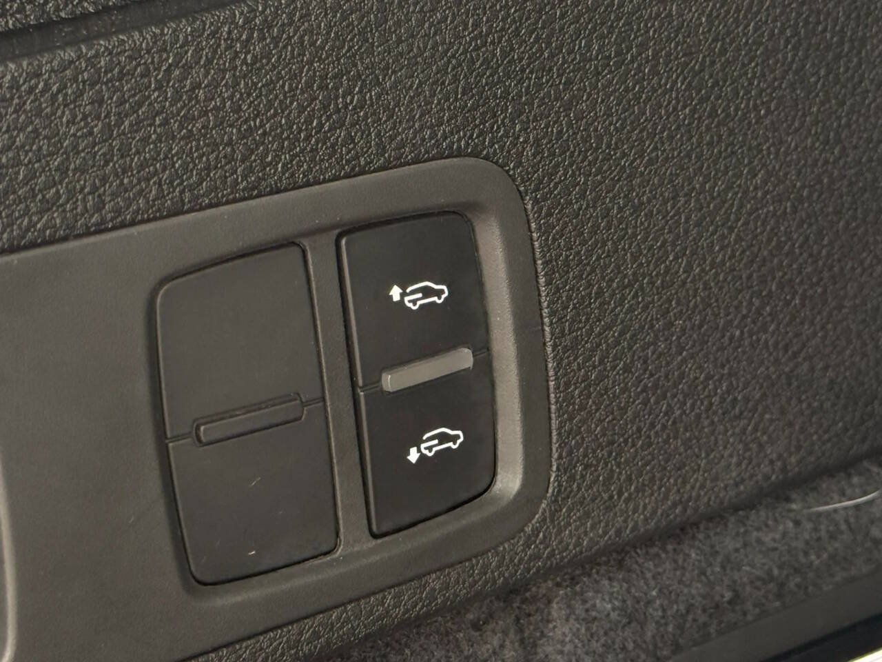 Used 2018 Audi SQ5 Prestige AWD/4WD image 38