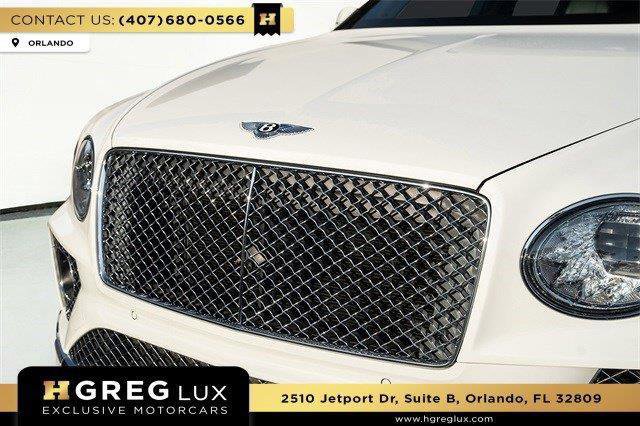 Used 2022 Bentley Bentayga AWD/4WD image 10