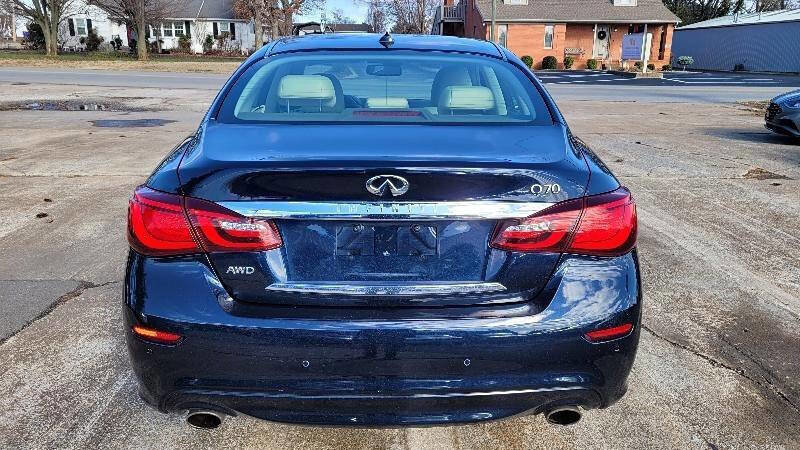 Used 2015 INFINITI Q70 3.7 w/ Technology Package AWD/4WD image 8