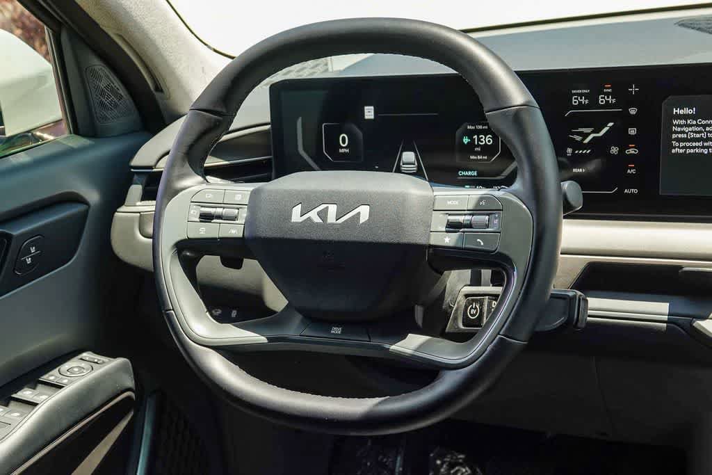 Certified 2024 Kia EV9 Light Long Range RWD image 14