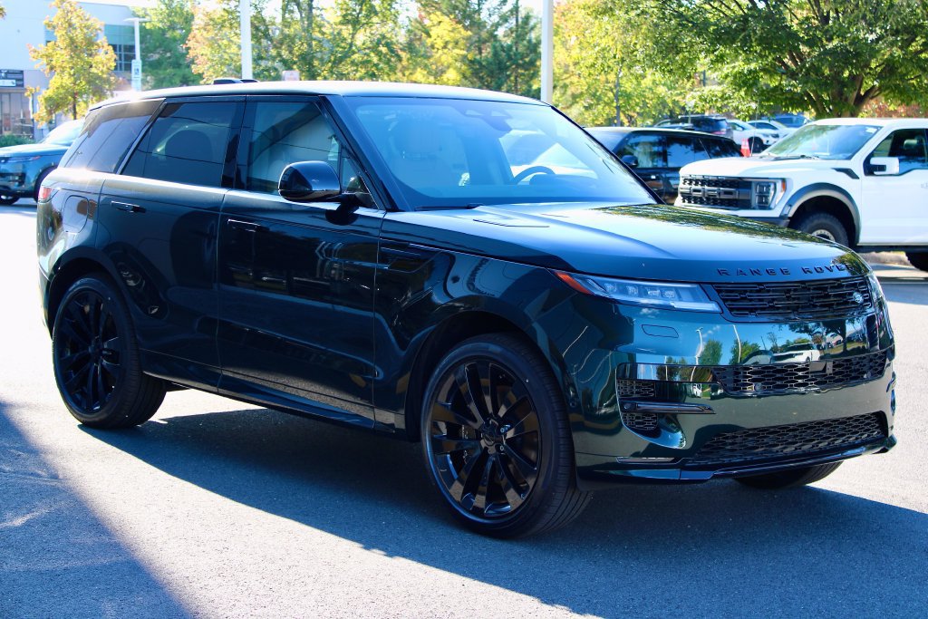 New 2027 Land Rover Range Rover Sport Dynamic SE AWD/4WD image 2