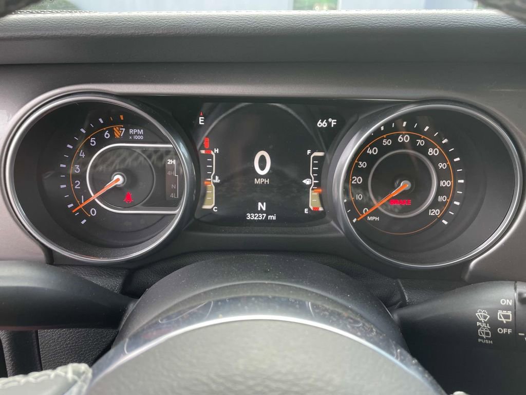 Used 2018 Jeep Wrangler Unlimited Sahara image 23