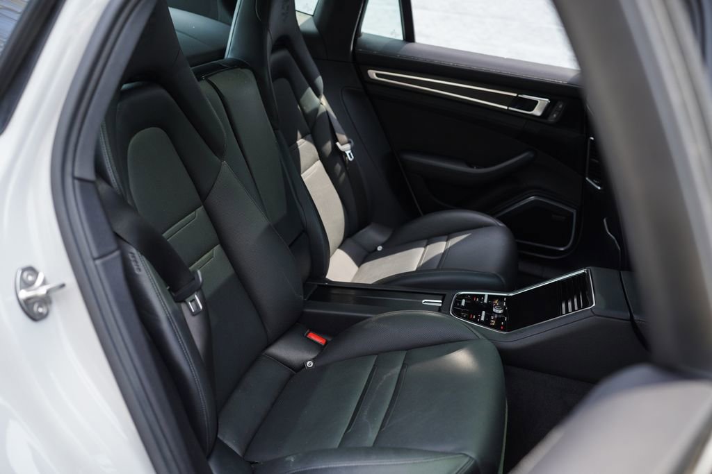 Used 2023 Porsche Panamera 4 Platinum Edition AWD/4WD image 26