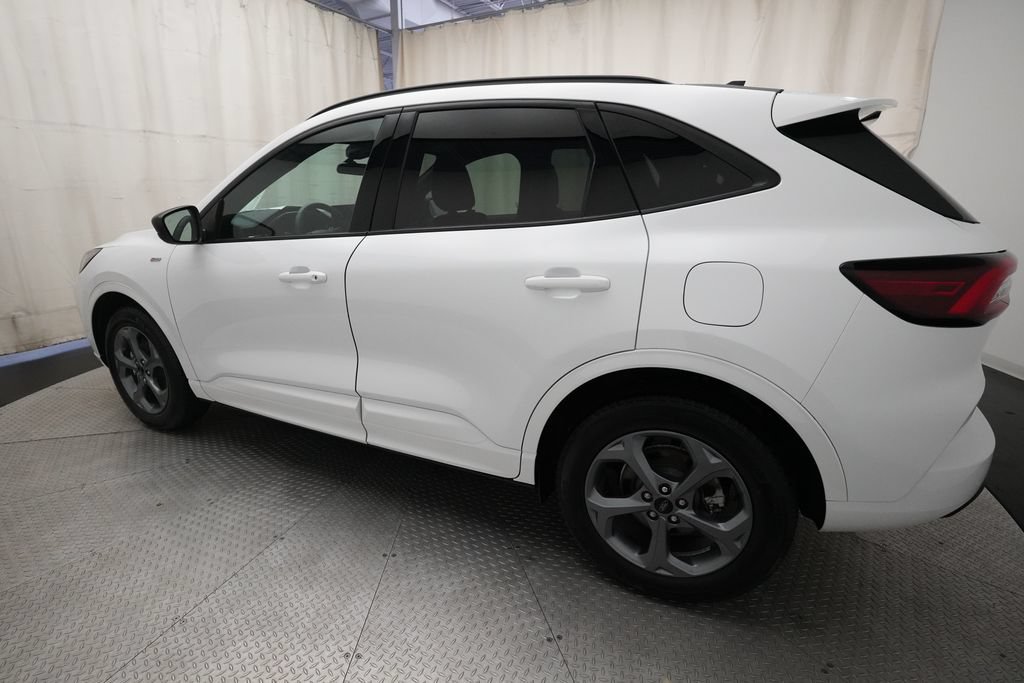 Used 2023 Ford Escape ST-Line w/ Tech Pack #1 AWD/4WD image 33