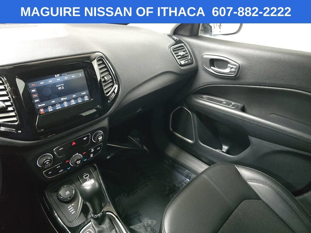 Used 2020 Jeep Compass Latitude AWD/4WD image 25