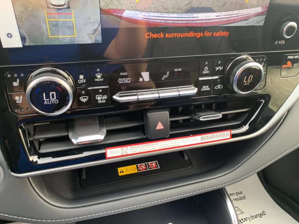 New 2026 Toyota Highlander Platinum AWD/4WD image 21