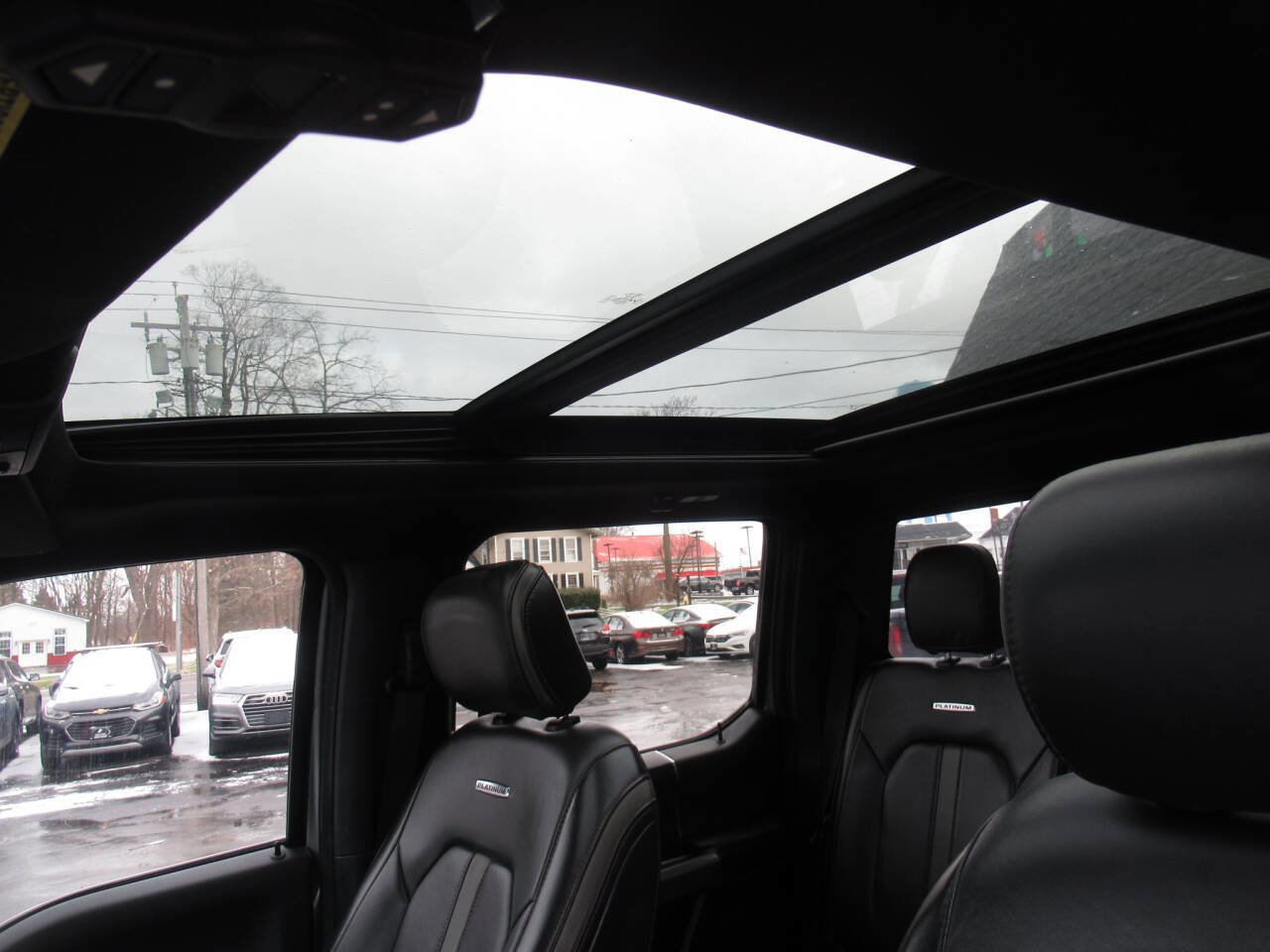 Used 2022 Ford F350 Platinum image 28