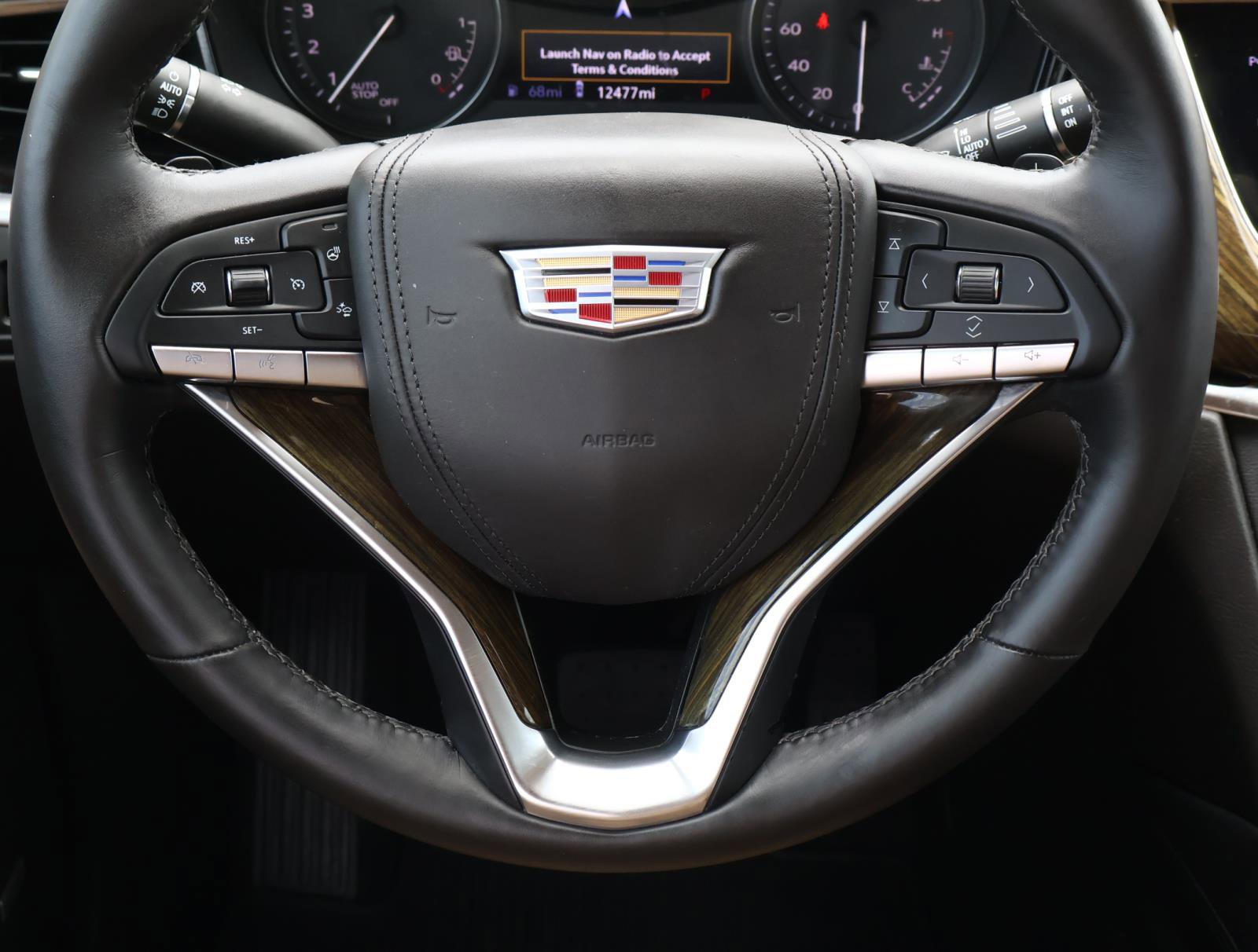 Used 2022 Cadillac XT6 Premium Luxury w/ Platinum Package image 14