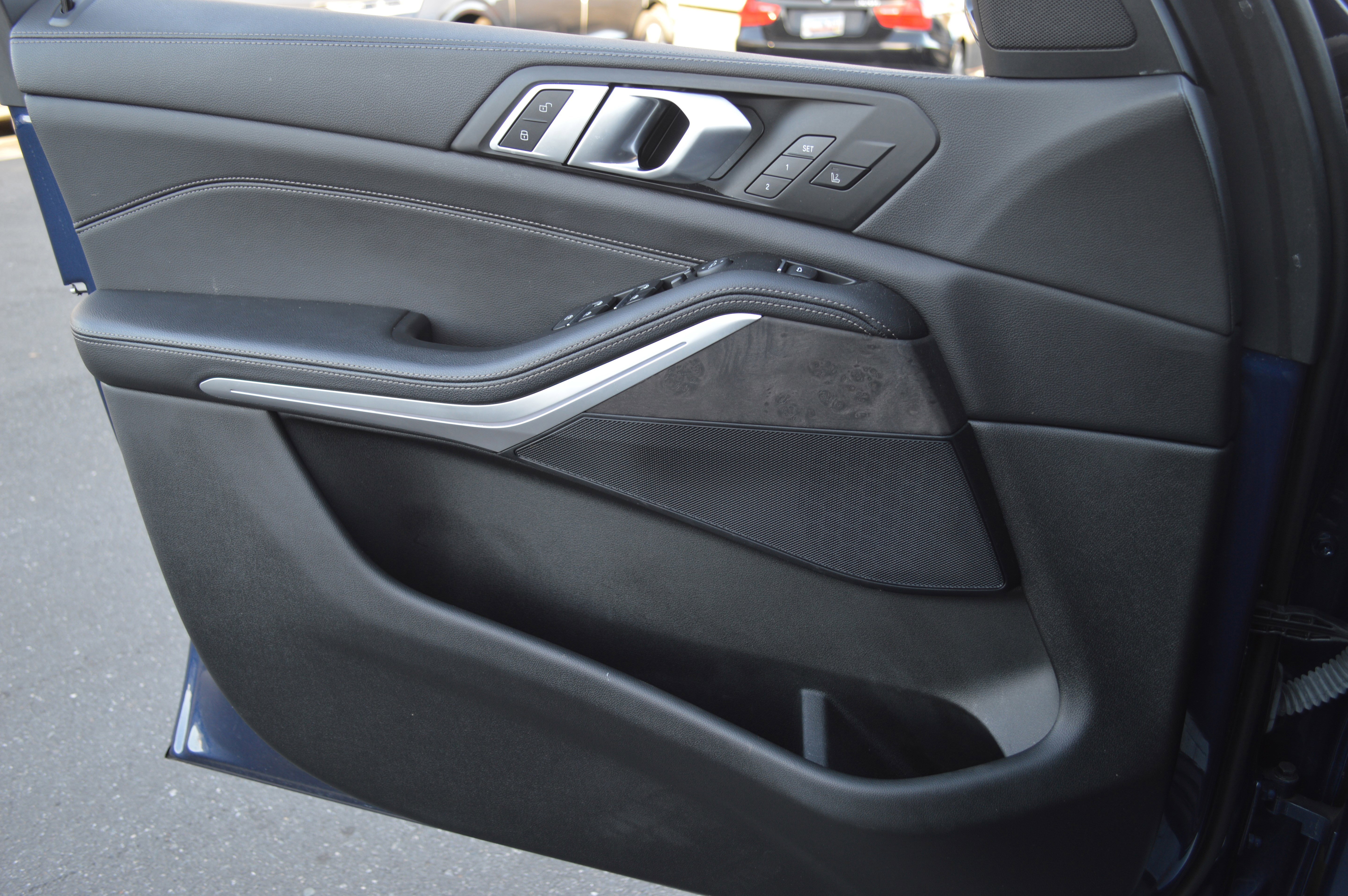 Used 2022 BMW X5 xDrive40i w/ Premium Package image 13