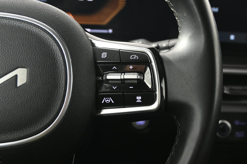 Used 2025 Kia Sorento S FWD image 38