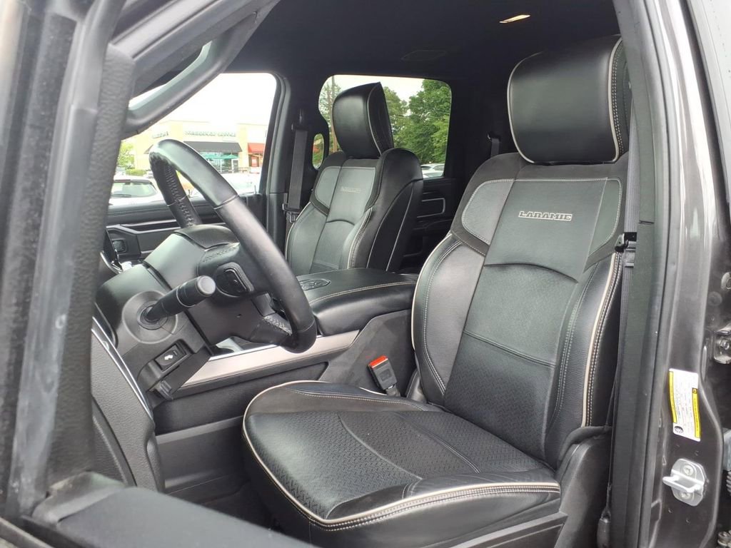 Used 2020 RAM 2500 Laramie w/ Night Edition AWD/4WD image 4