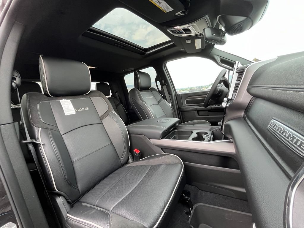 New 2026 RAM 3500 Laramie AWD/4WD image 20