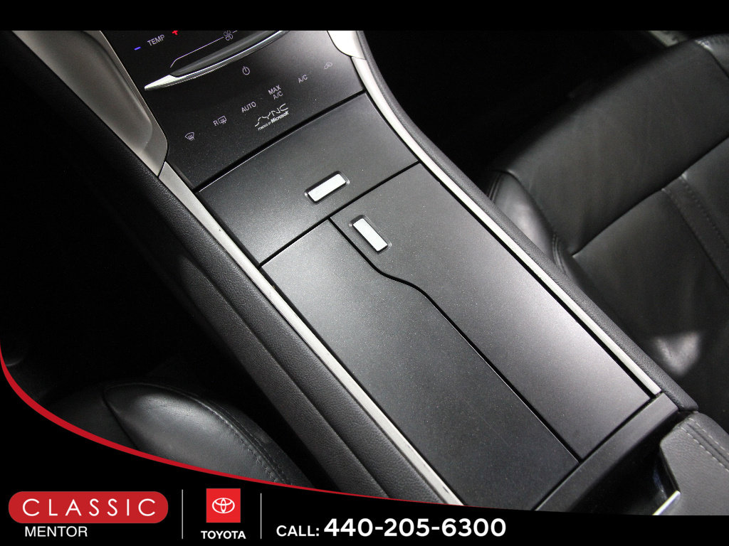 Used 2014 Lincoln MKZ image 12