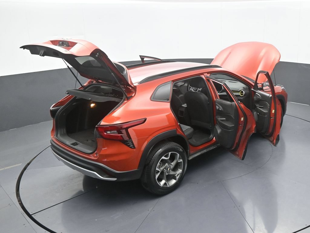 Used 2024 Chevrolet Trax LT w/ Driver Confidence Package FWD image 65