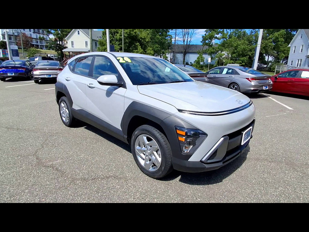 Certified 2024 Hyundai Kona SE AWD/4WD image 2