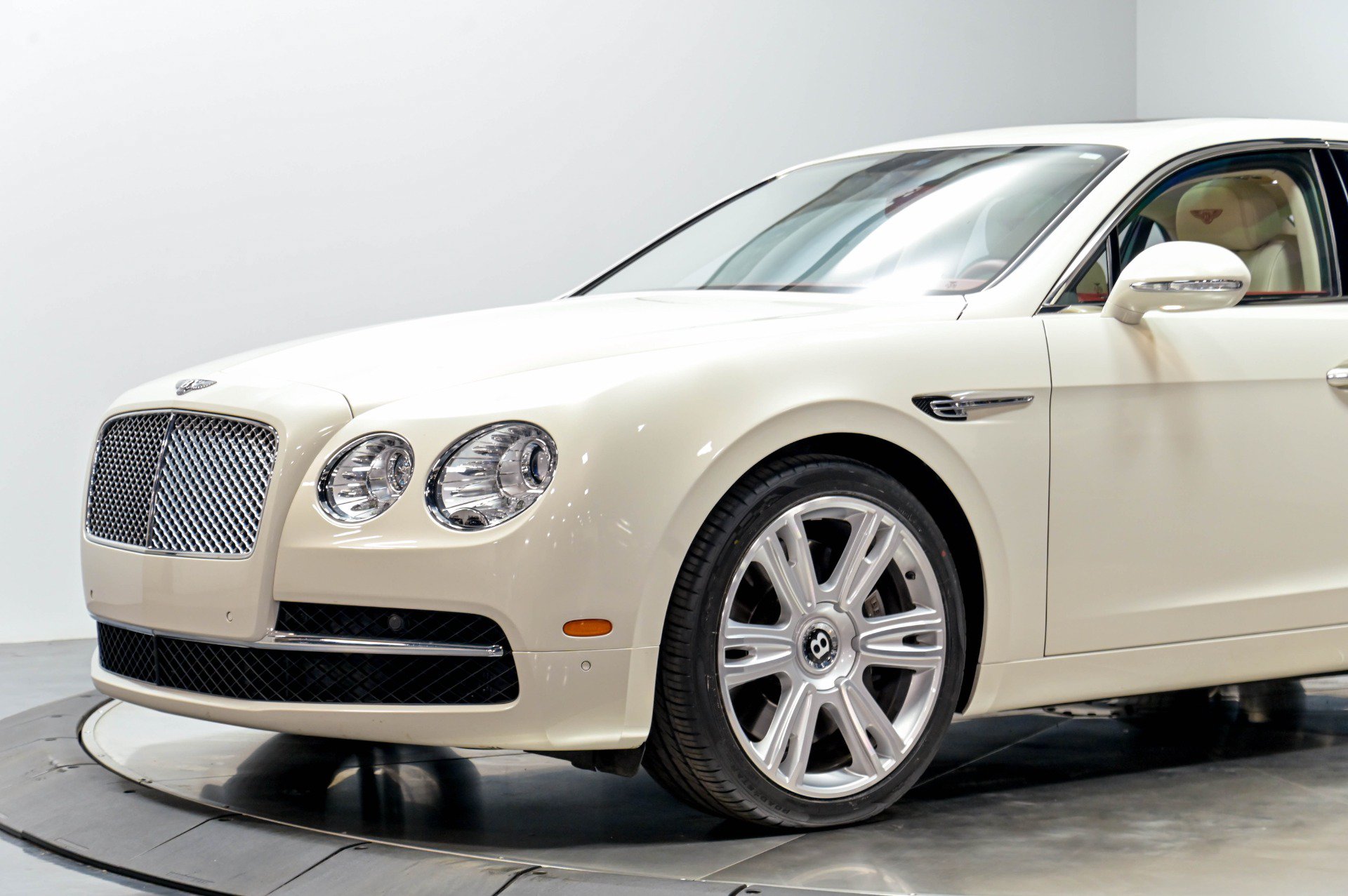 Used 2016 Bentley Flying Spur W12 AWD/4WD image 4