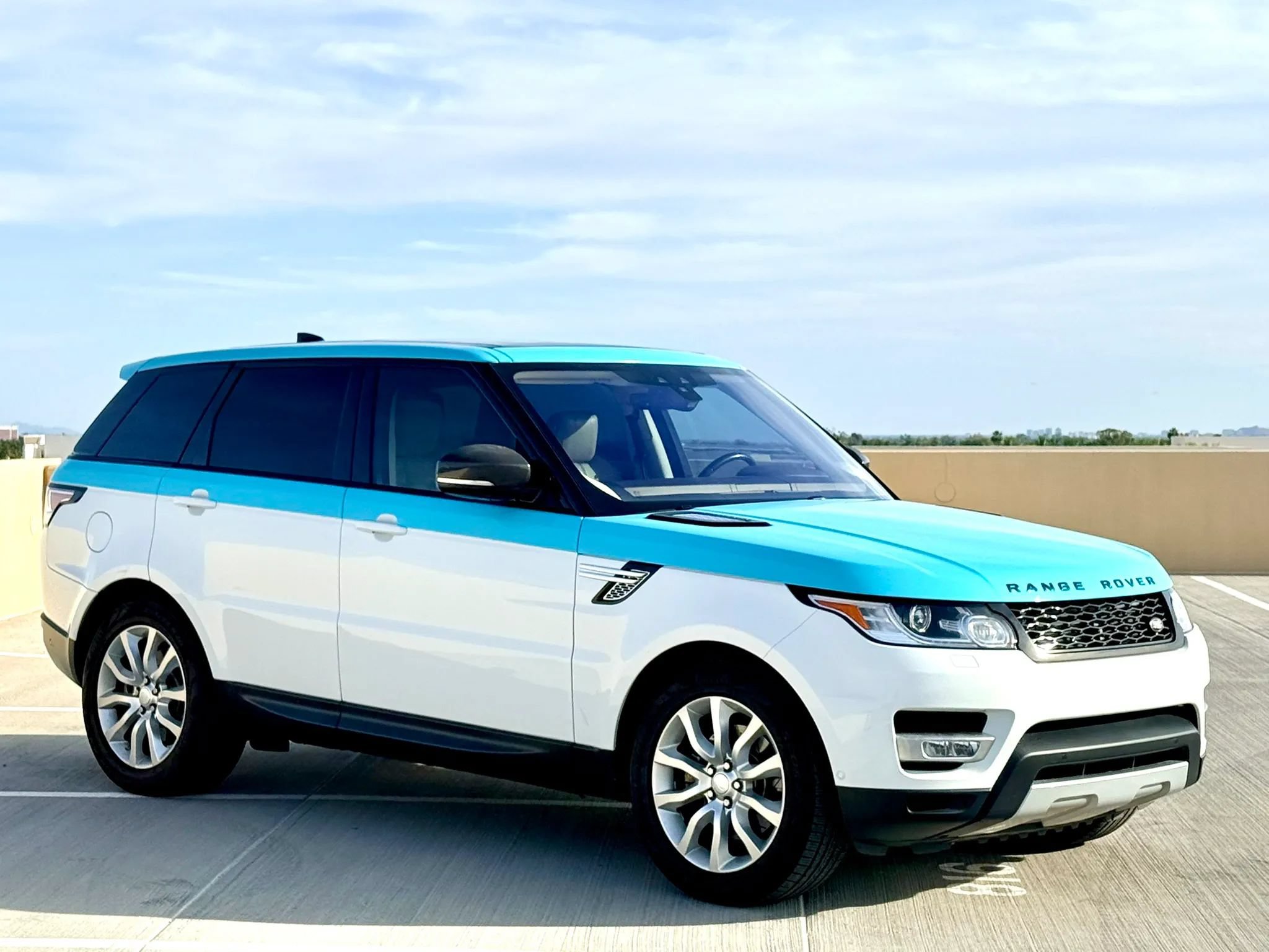 Used 2017 Land Rover Range Rover Sport HSE AWD/4WD image 2