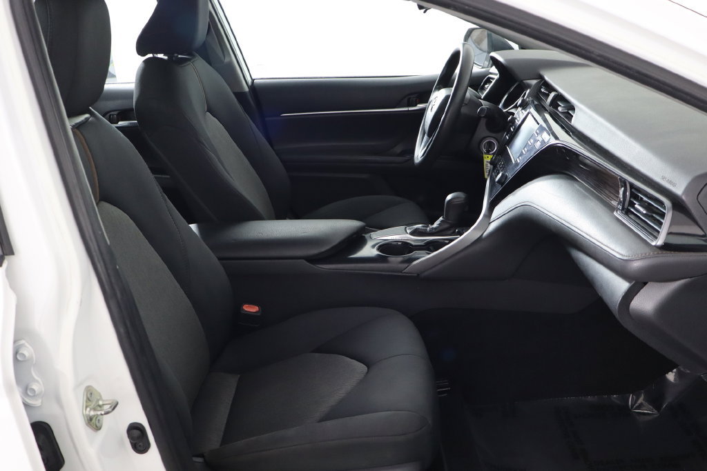 Used 2019 Toyota Camry LE FWD image 10