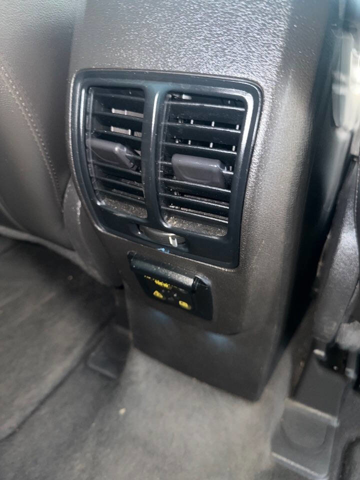 Used 2013 Ford C-MAX Energi SEL image 23