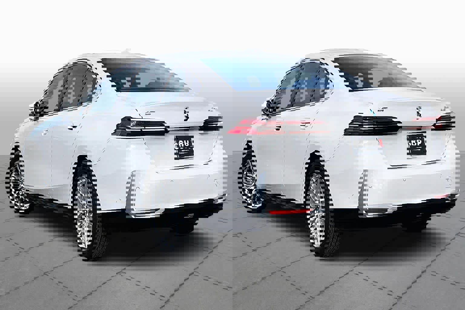 Used 2025 BMW 530i xDrive image 12