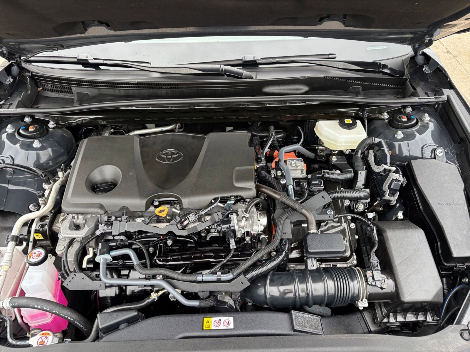 Used 2025 Toyota Camry SE FWD image 32
