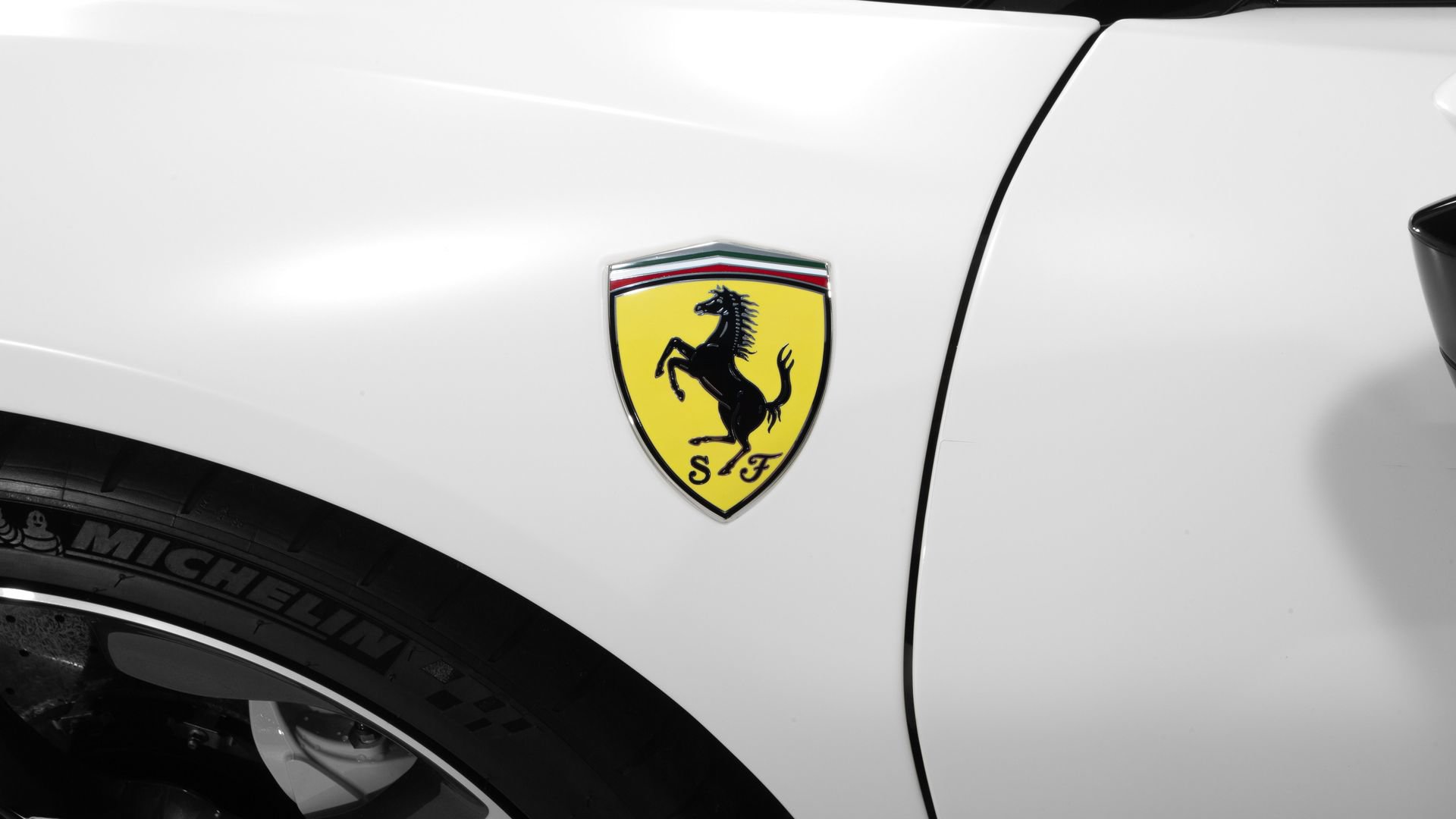 Certified 2022 Ferrari SF90 Stradale AWD/4WD image 32