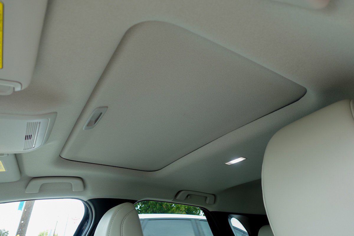 Certified 2025 MAZDA CX-30 AWD 2.5 S w/ Premium Package image 11