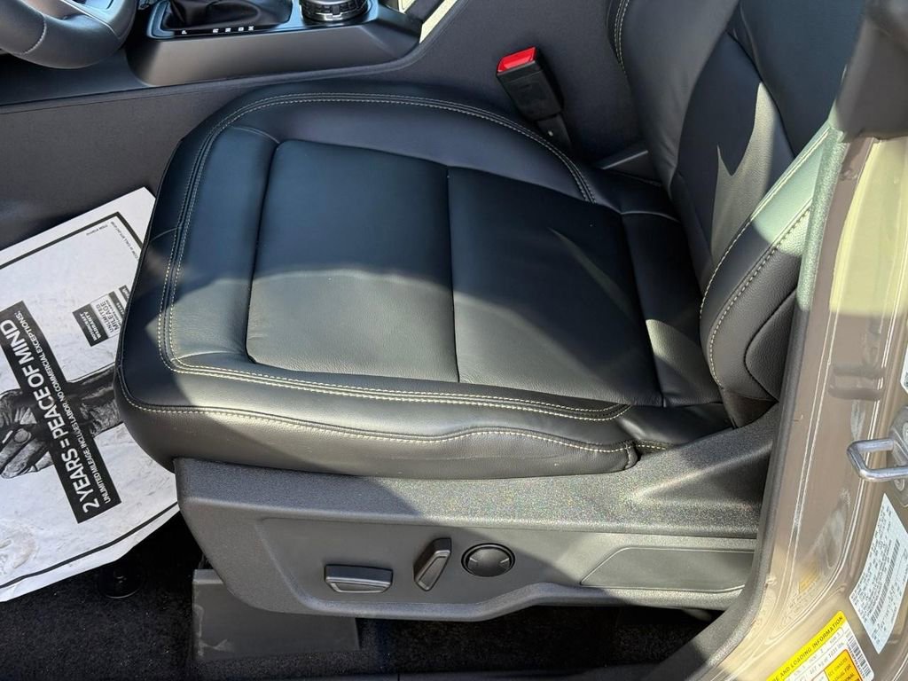 New 2025 Ford Bronco Badlands image 7