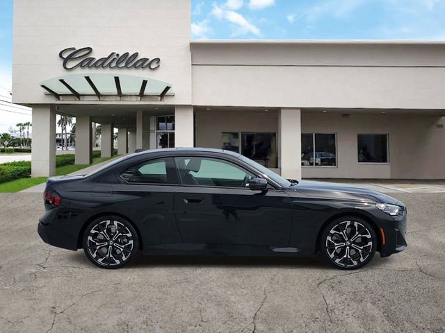Used 2025 BMW 230i Coupe w/ Convenience Package RWD image 6