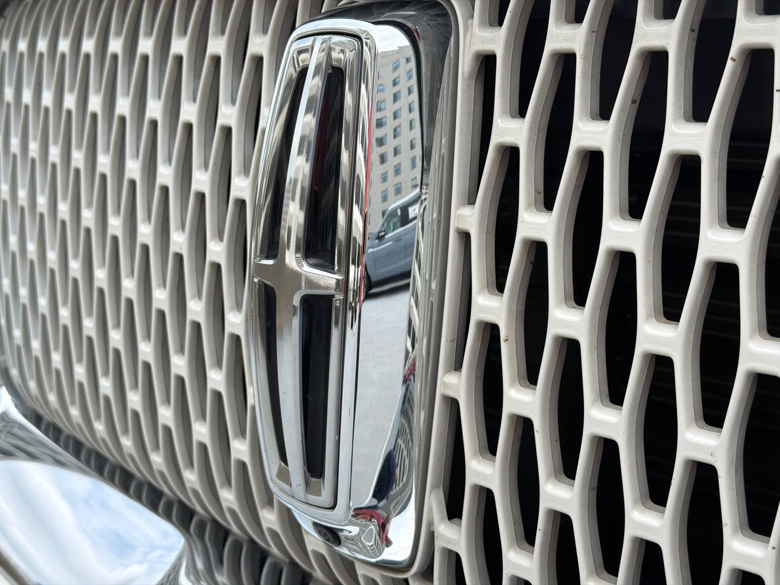 Certified 2023 Lincoln Navigator L Reserve AWD/4WD image 16