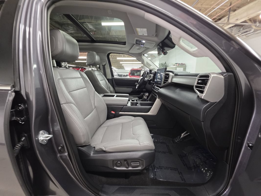 Used 2024 Toyota Tundra Limited AWD/4WD image 10