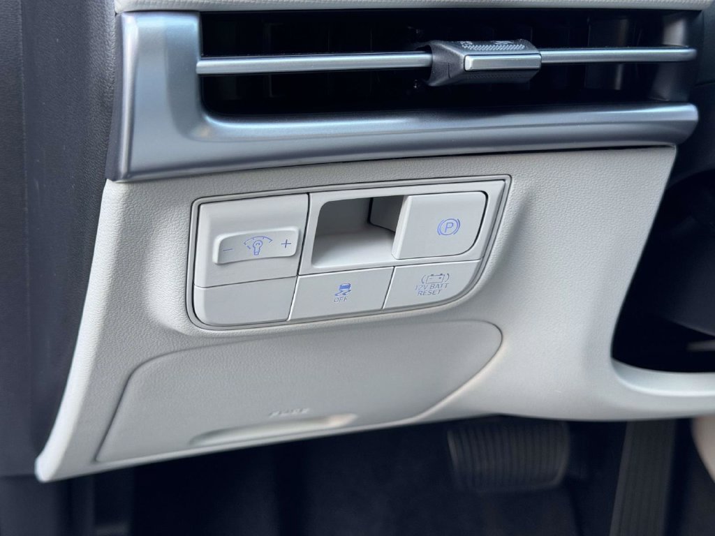 New 2026 Hyundai Tucson Blue SE FWD image 14
