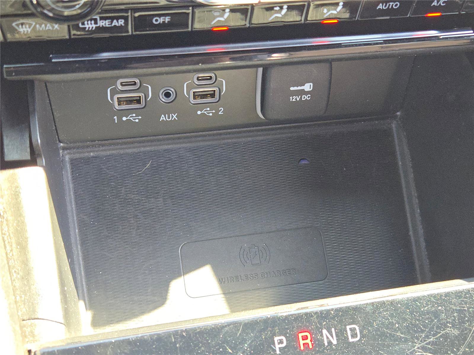 Certified 2024 Jeep Grand Cherokee Altitude image 32