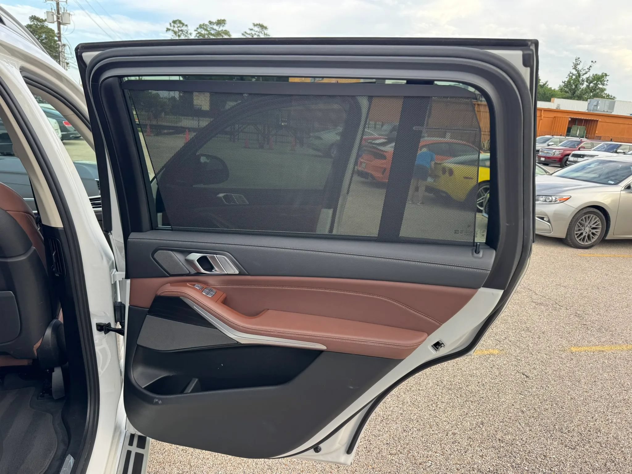 Used 2020 BMW X7 xDrive40i w/ Executive Package AWD/4WD image 24