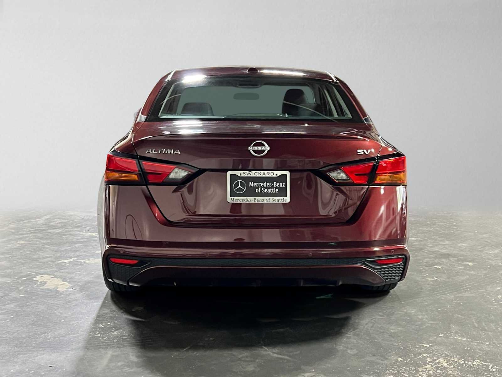 Used 2024 Nissan Altima 2.5 SV FWD image 4