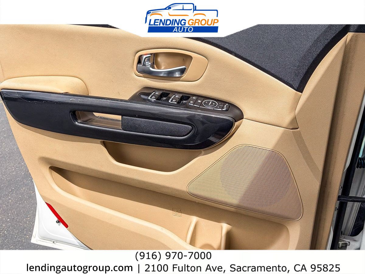 Used 2015 Kia Sedona EX w/ EX Premium Plus Package FWD image 20