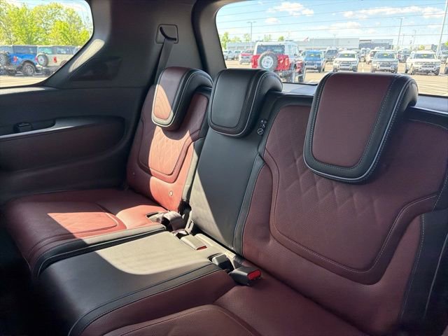 Used 2025 INFINITI QX80 Autograph AWD/4WD image 17