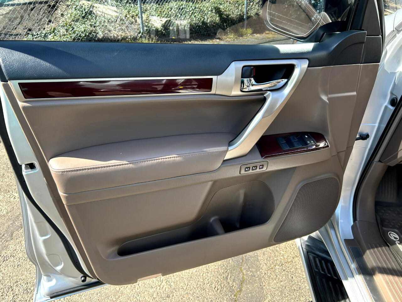 Used 2019 Lexus GX 460 Premium image 9