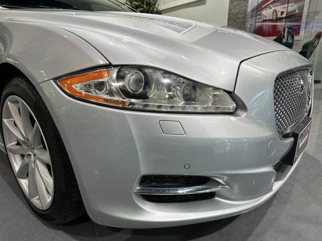 Used 2011 Jaguar XJ RWD image 20