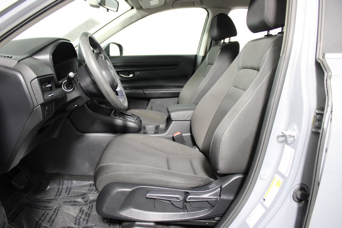 Used 2024 Honda CR-V LX image 7