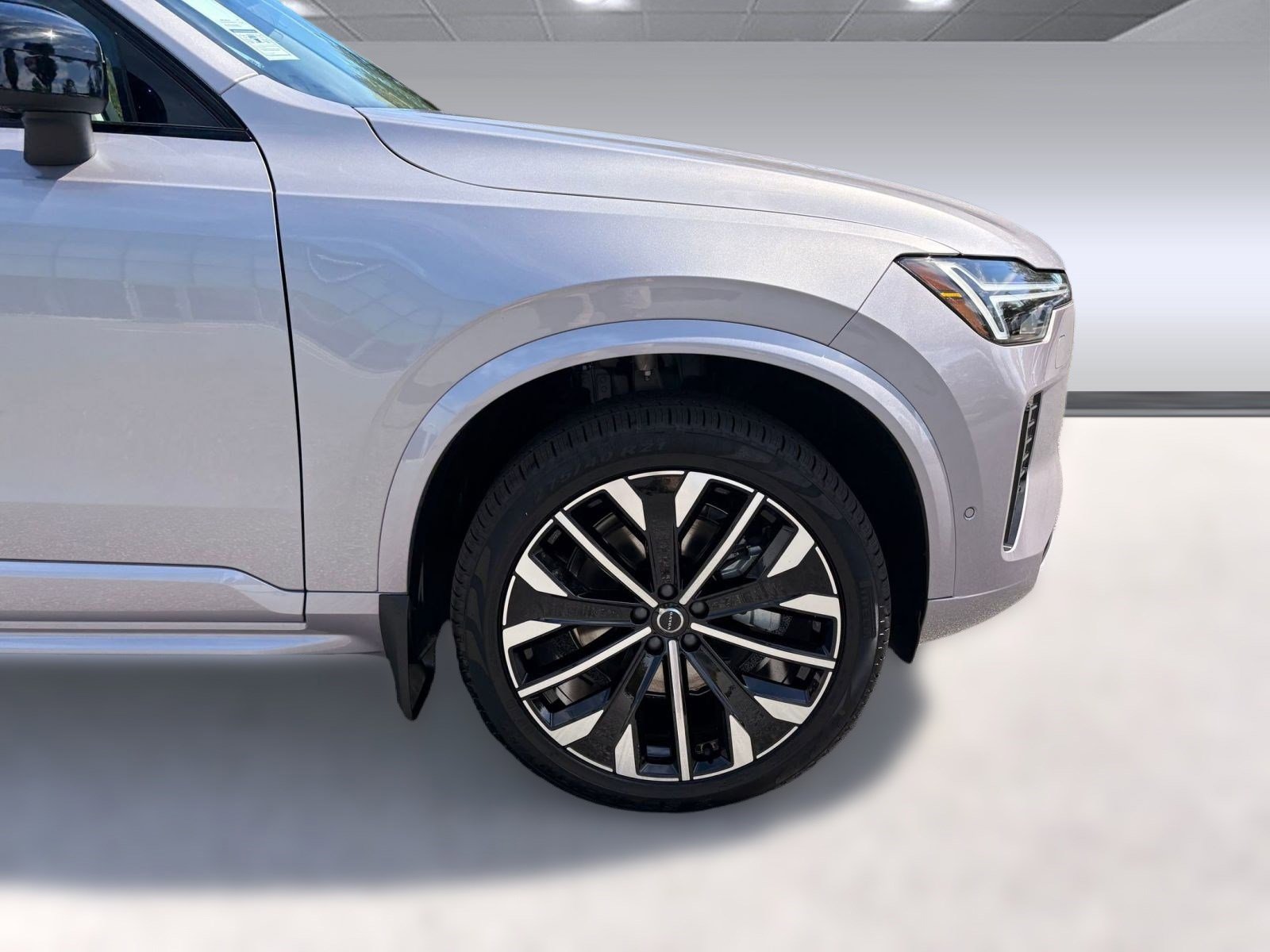 New 2026 Volvo XC90 B6 Ultra w/ Protection Package image 11