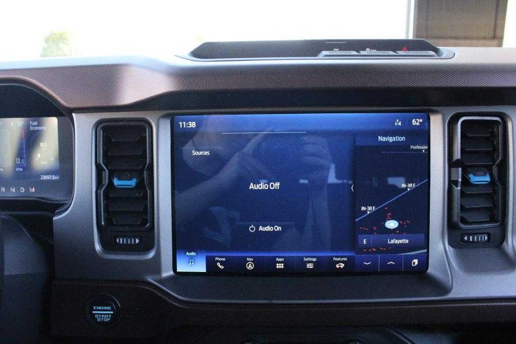 Used 2023 Ford Bronco Outer Banks AWD/4WD image 14