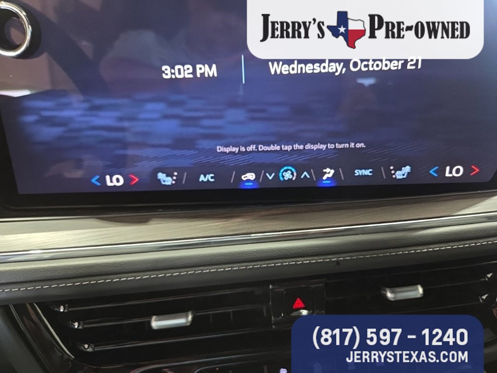 Used 2026 Chevrolet Suburban LT w/ Comfort Package AWD/4WD image 11
