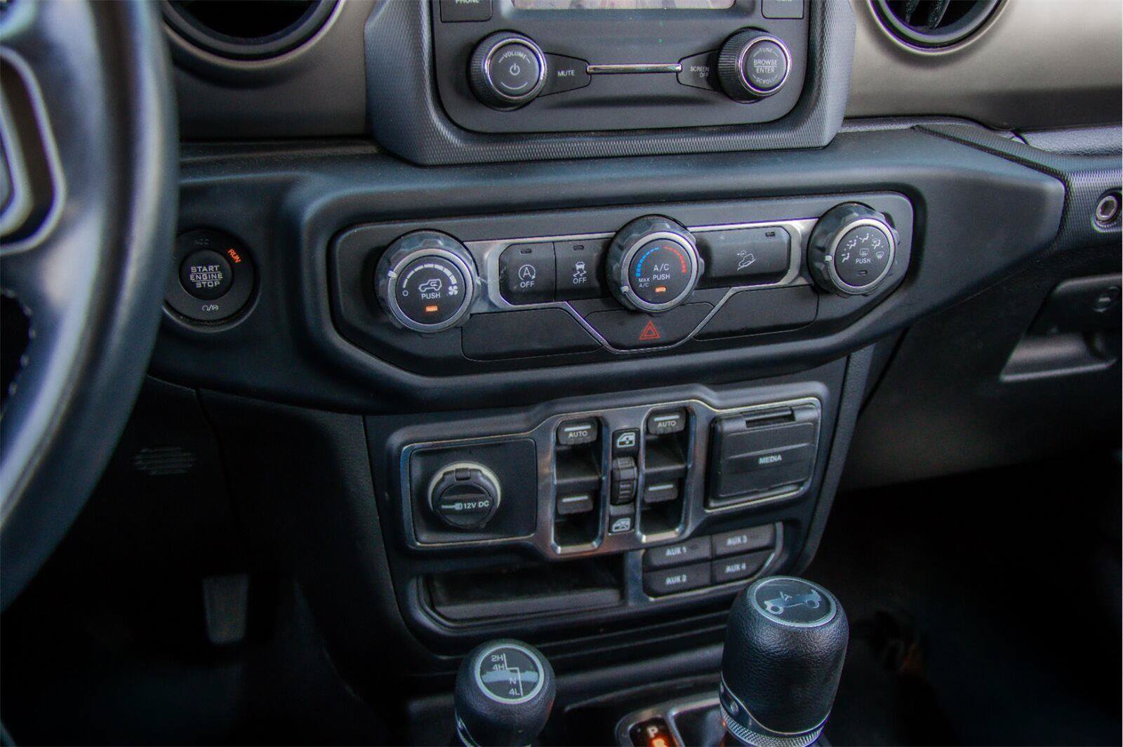 Used 2019 Jeep Wrangler Unlimited Sport S AWD/4WD image 14