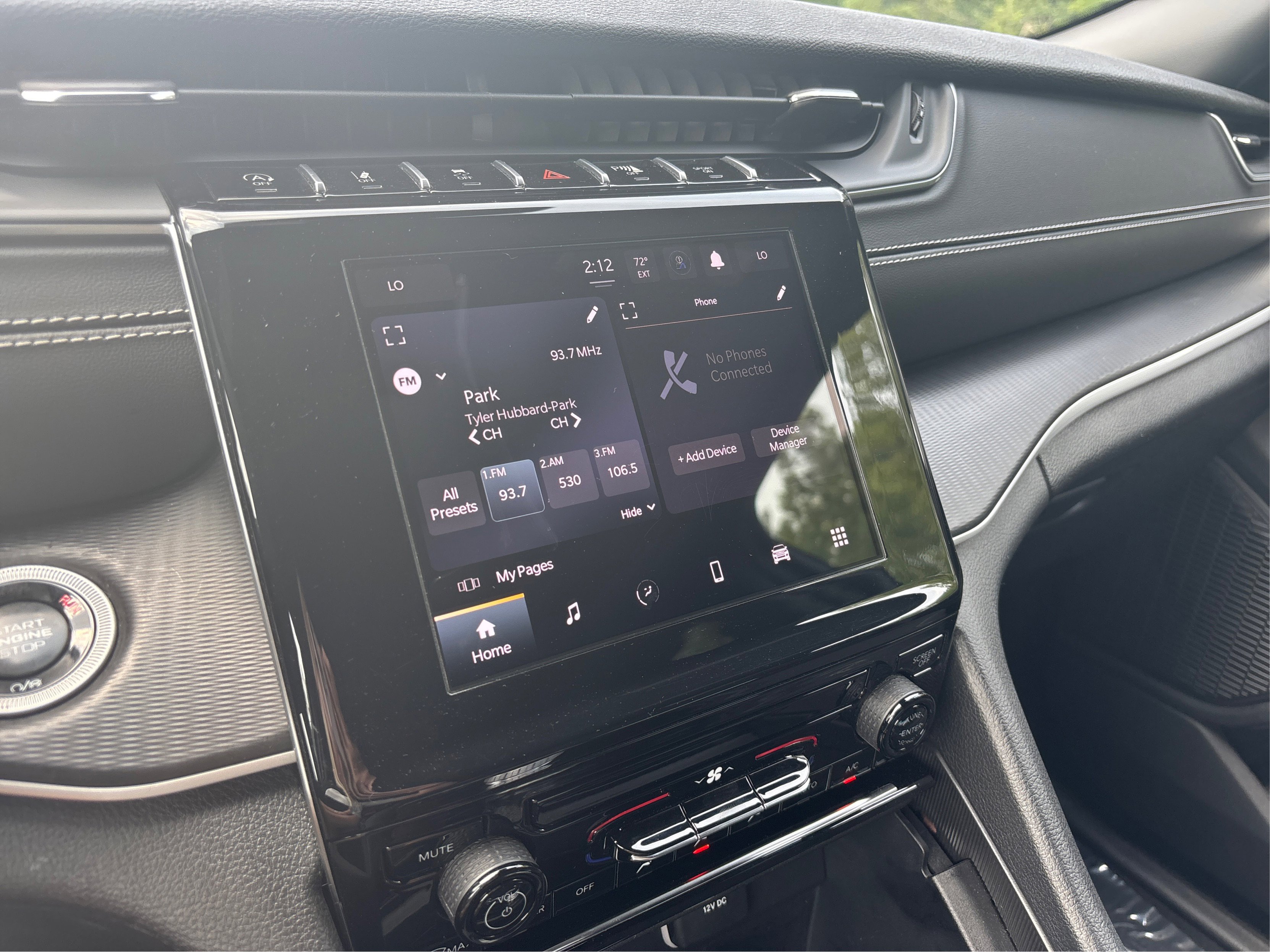 Used 2024 Jeep Grand Cherokee Laredo image 56